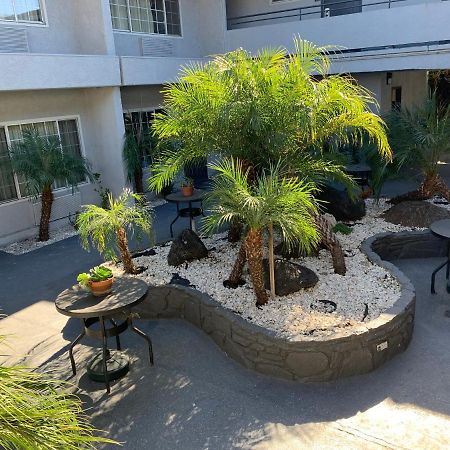 Skyways Hotel Los Angeles Exterior photo