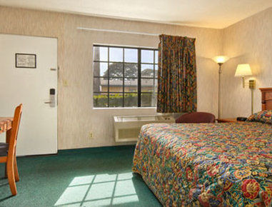 Skyways Hotel Los Angeles Room photo